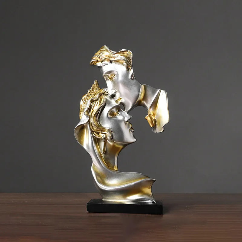 Resin Lovers Sculpture Decor